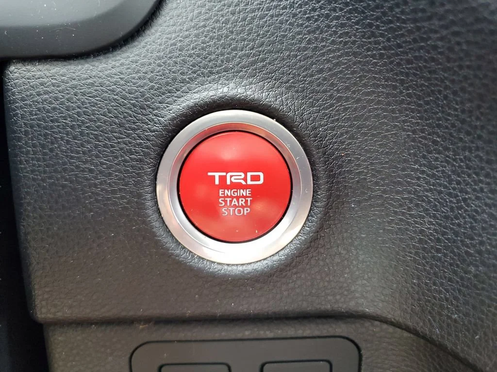 Used 2022 White Toyota SR5 image 22