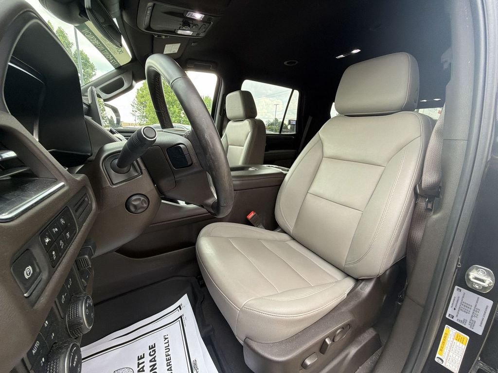 Used 2024 Gray Chevrolet Z71 image 11