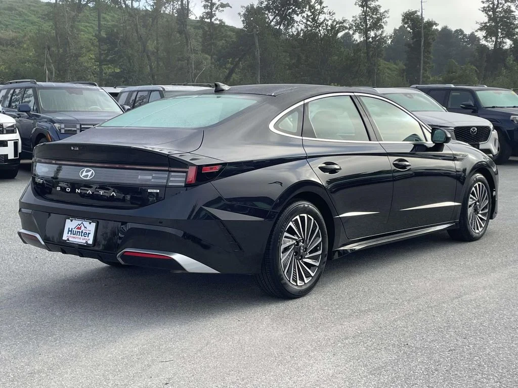 Used 2026 Carbon Blue Hyundai SEL image 31