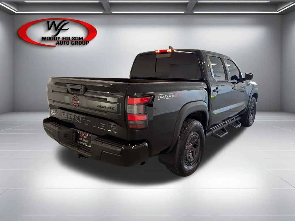Used 2025 Black Nissan PRO-4X image 6