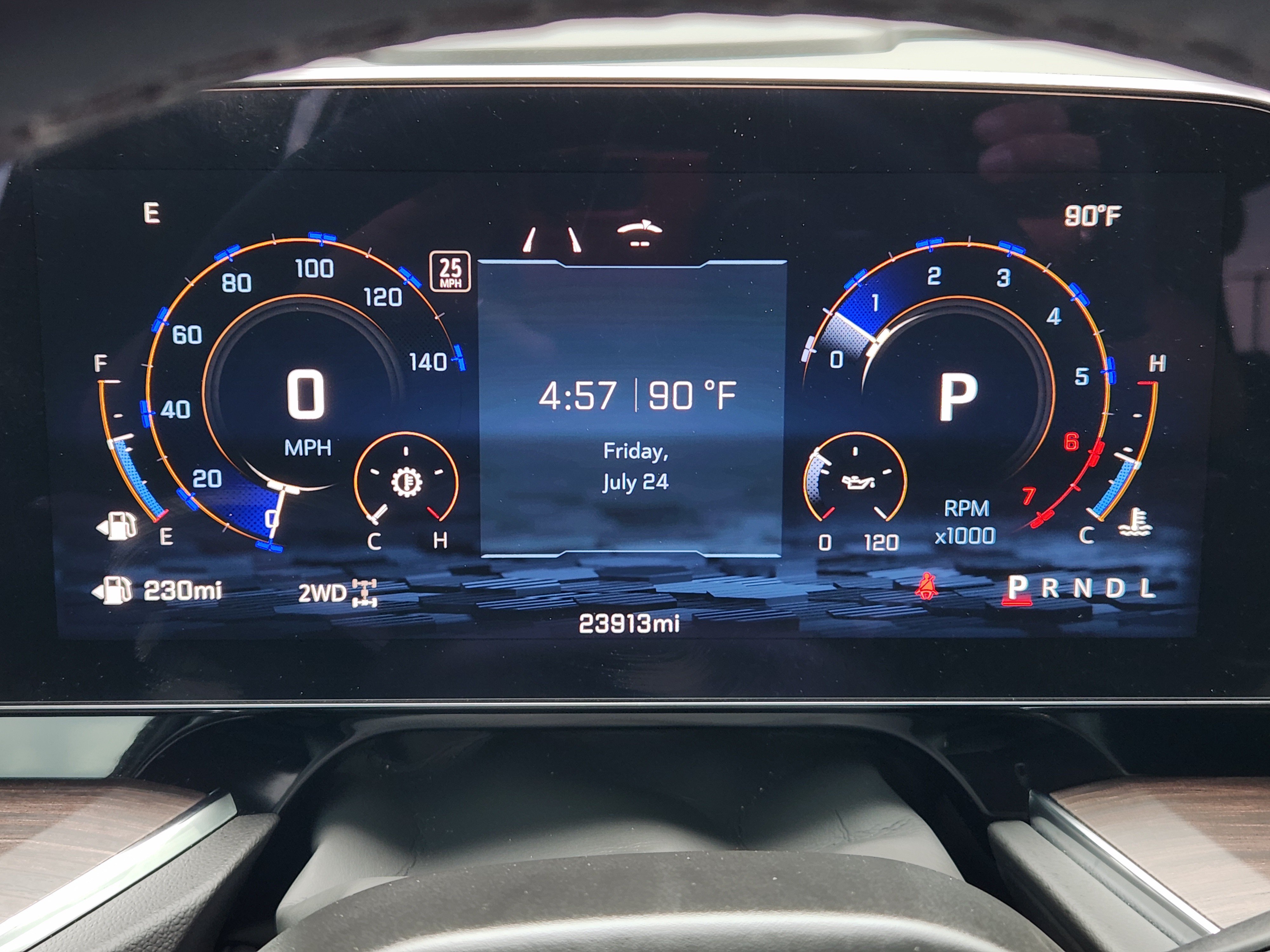Used 2025 Summit White Chevrolet LT image 18