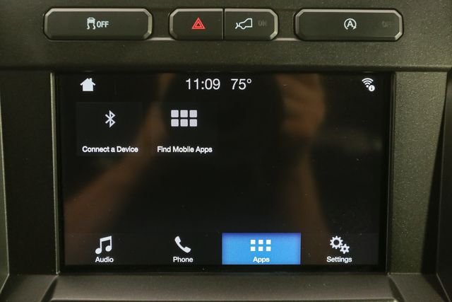 Used 2018 White Ford XL image 23