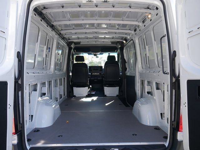 New 2026 Arctic White Mercedes-Benz Cargo 144 WB image 42