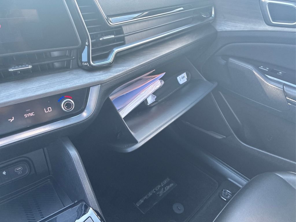 Used 2024 Wolf Gray Kia X-Line image 31