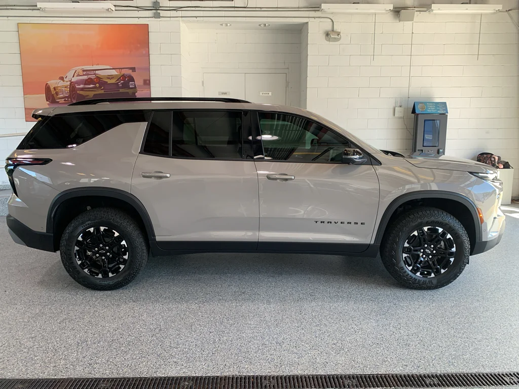 2027 Chevrolet Traverse Z71 - Photo 13