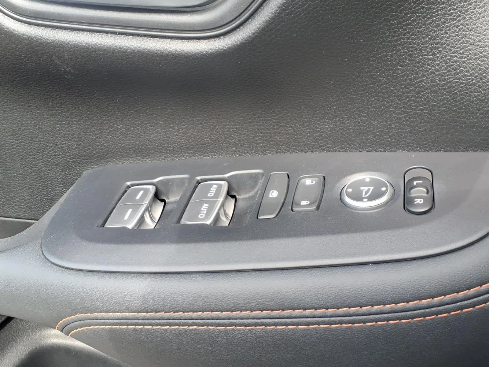 2025 Honda HR-V Sport - Photo 17