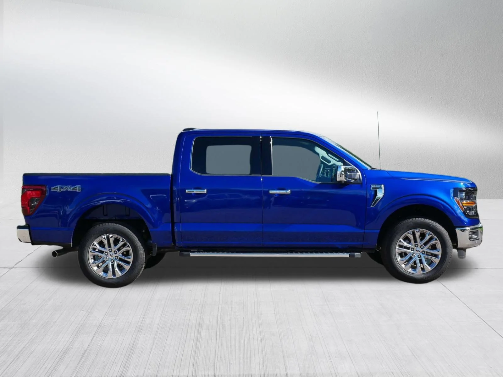 New 2026 Laser Red Tinted Clearcoat Ford XLT image 8