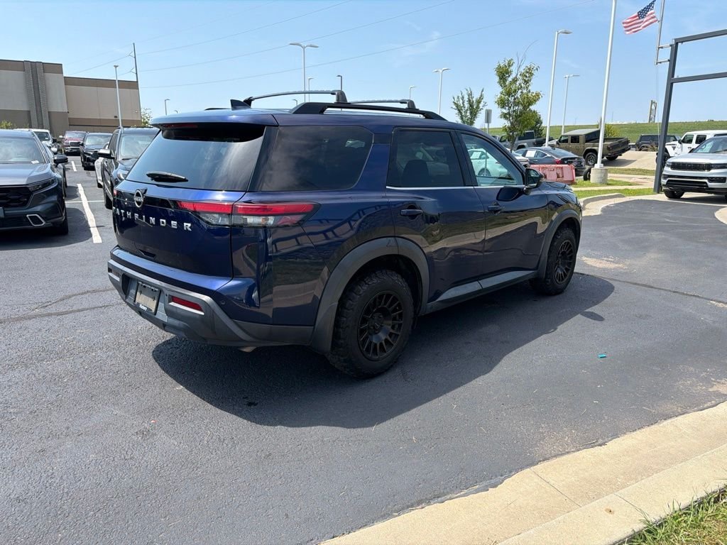 Used 2022 Blue Nissan SV image 7
