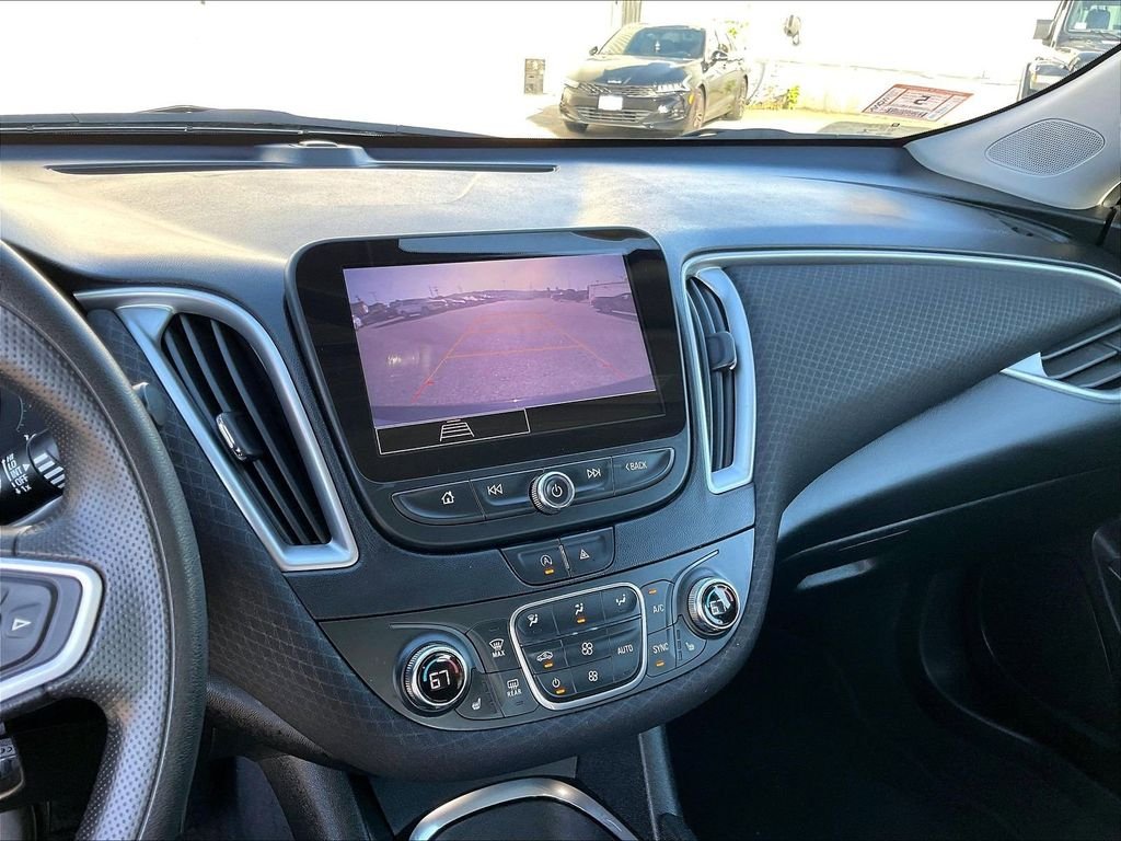 Used 2022 Gray Chevrolet LT image 19