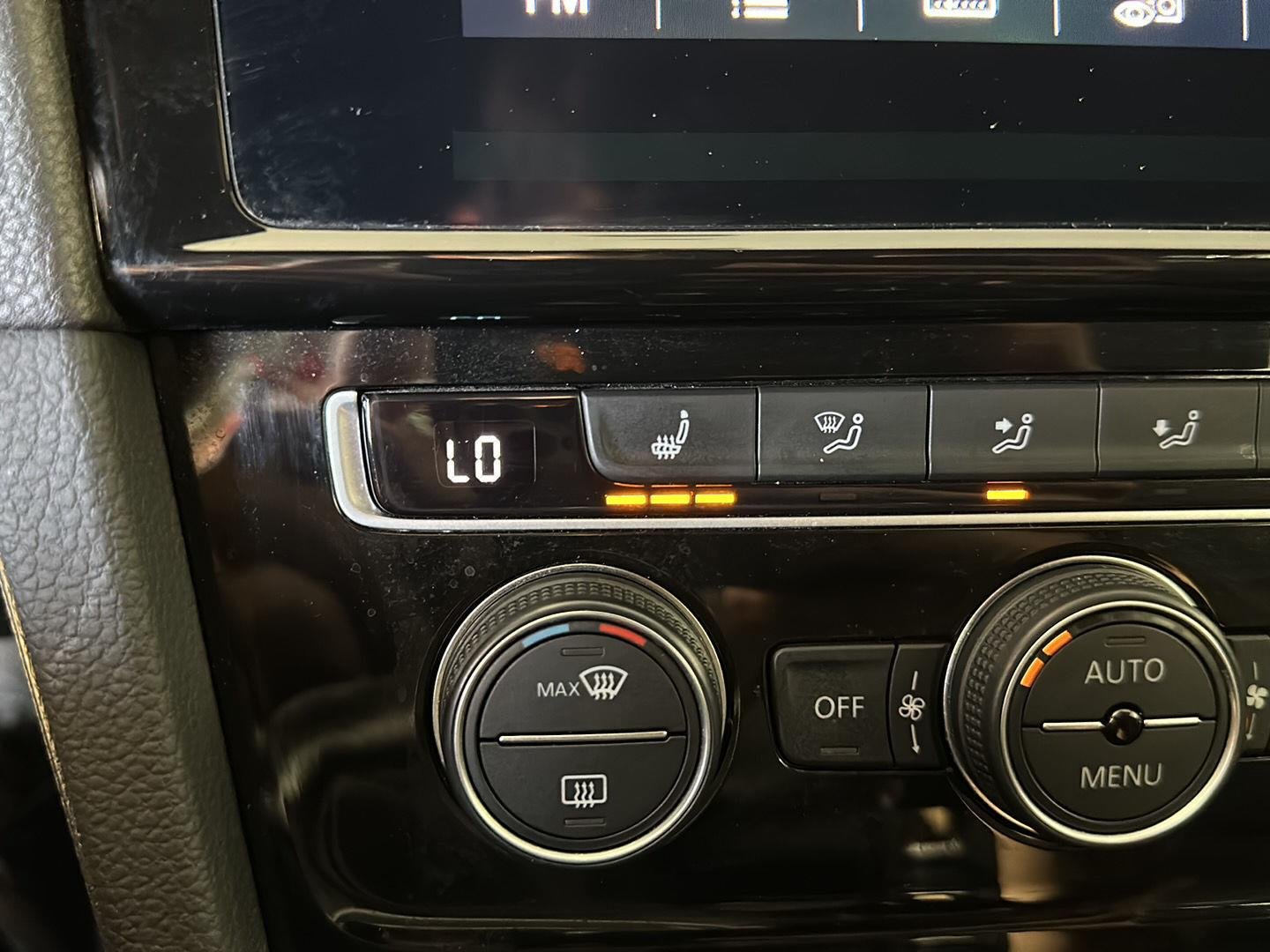 Used 2019 Indium Gray Metallic Volkswagen 4Motion image 18