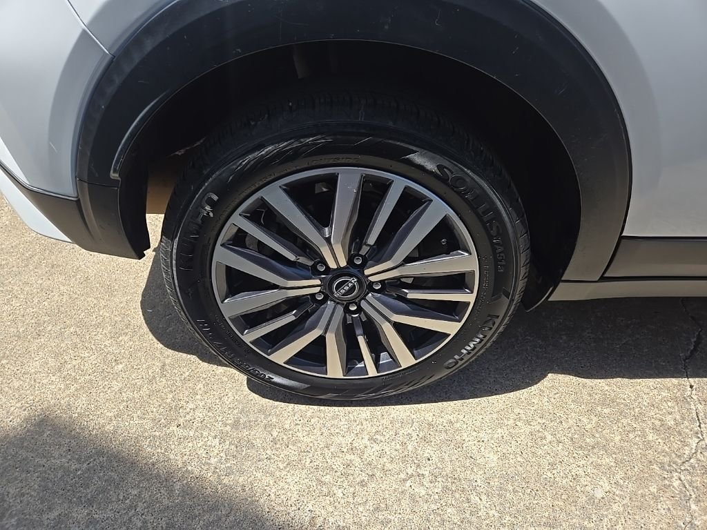 Used 2024 White Nissan SR image 25