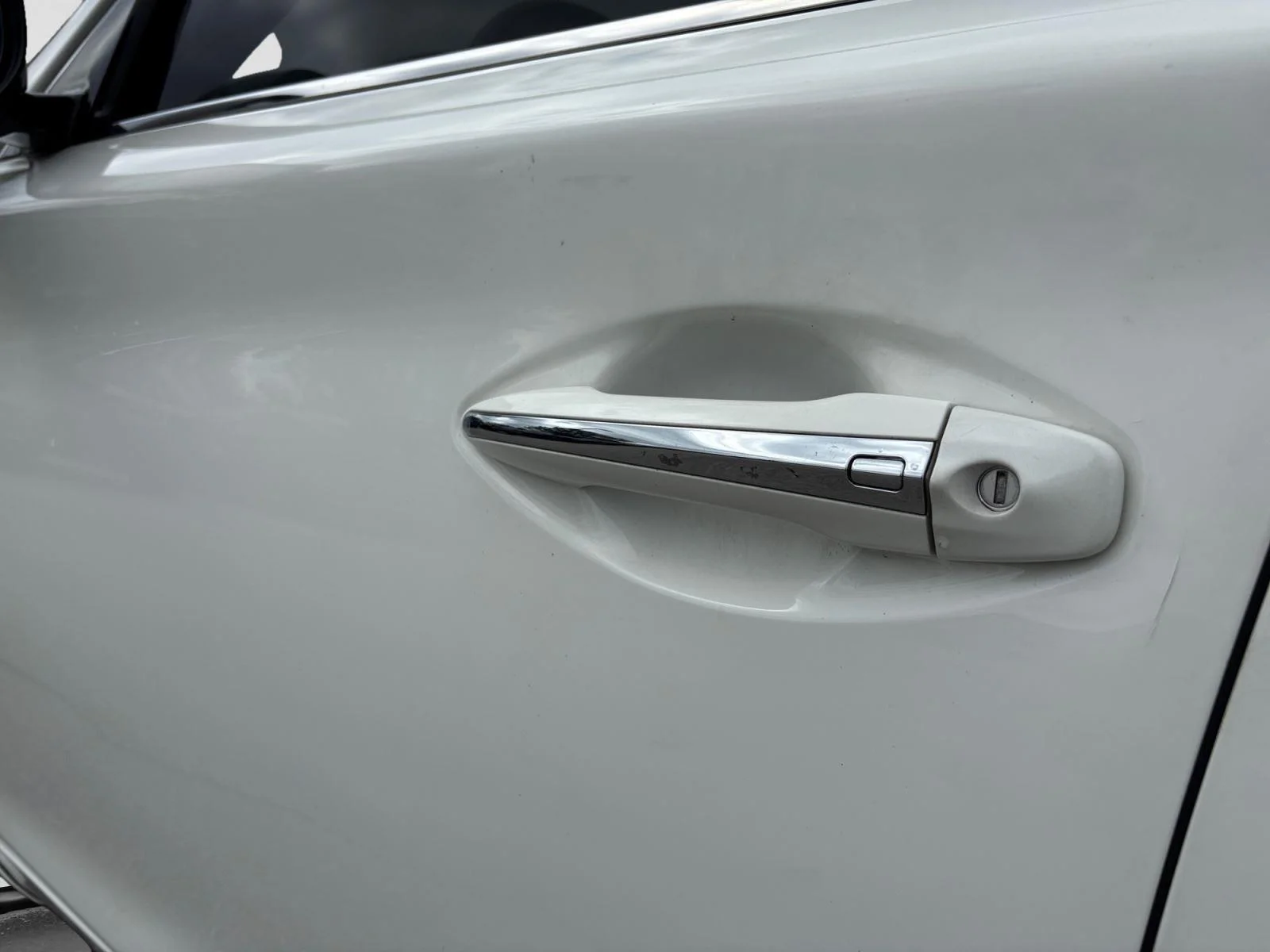 Used 2018 Pure White INFINITI RED SPORT 400 image 50
