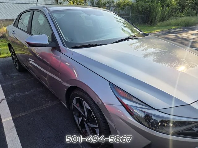 Used 2023 Silver Hyundai SEL image 9