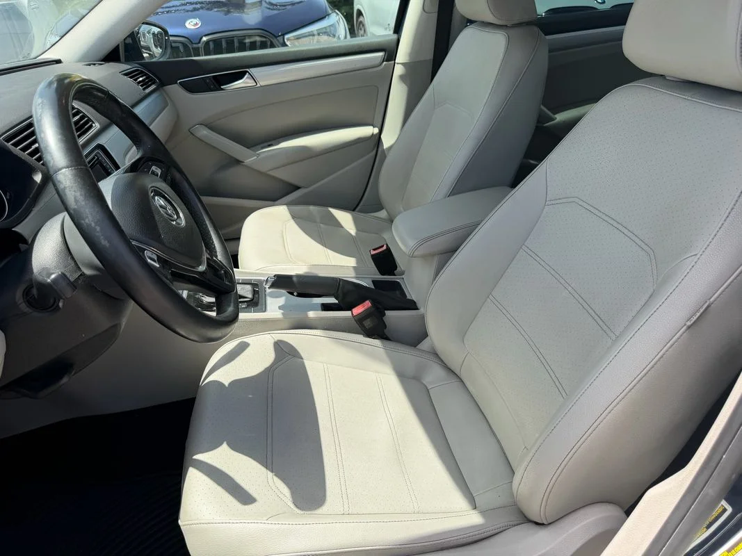 Used 2019  Volkswagen 2.0T Wolfsburg Edition image 16