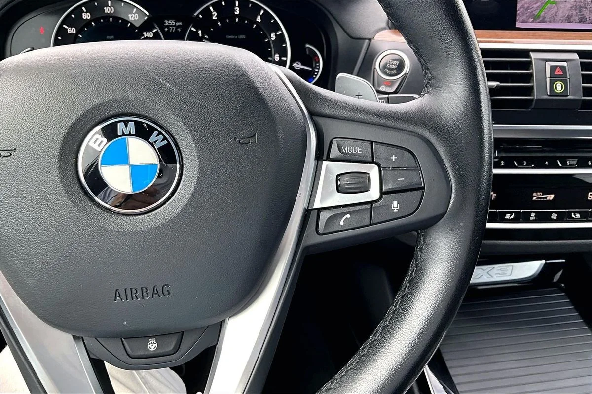 Used 2019 White BMW xDrive30i image 12