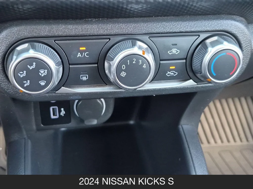 Used 2024 Blue Nissan S image 22