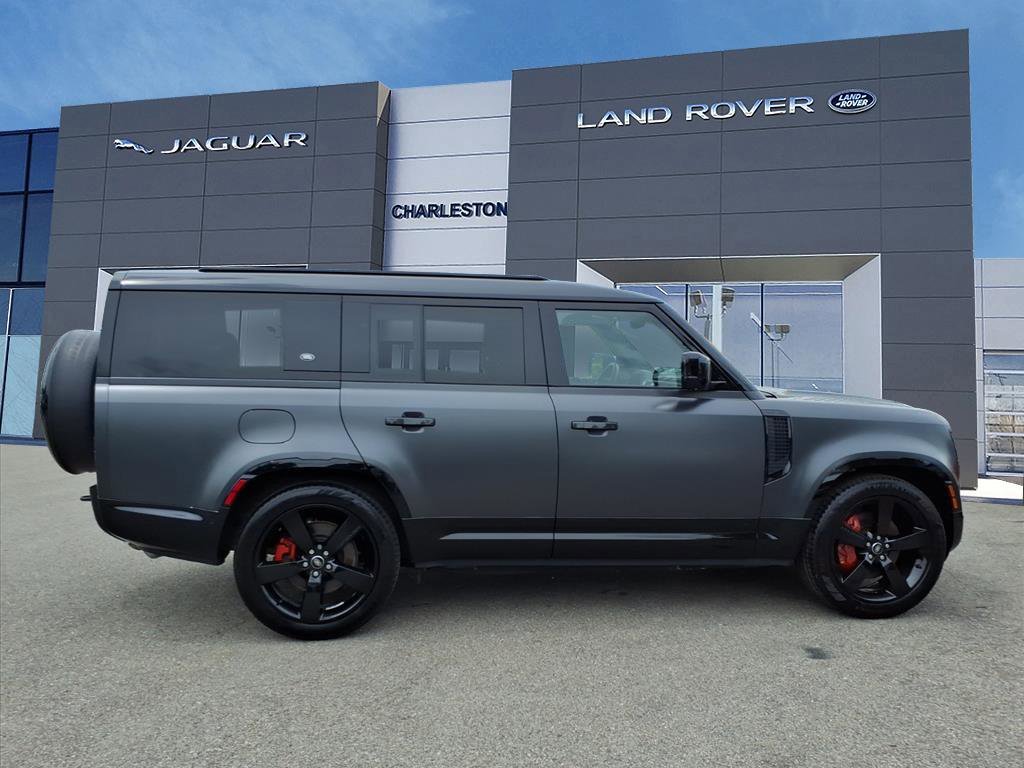 Certified Used 2024 Carpathian Grey Premium Metallic Land Rover X image 6