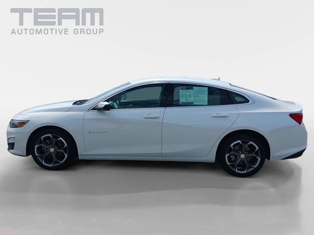Used 2024 Summit White Chevrolet 1LT image 4