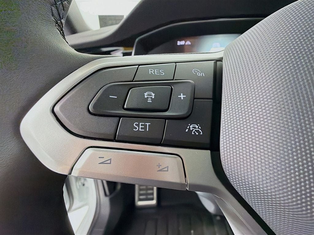 2026 Volkswagen Jetta Sport - Photo 11