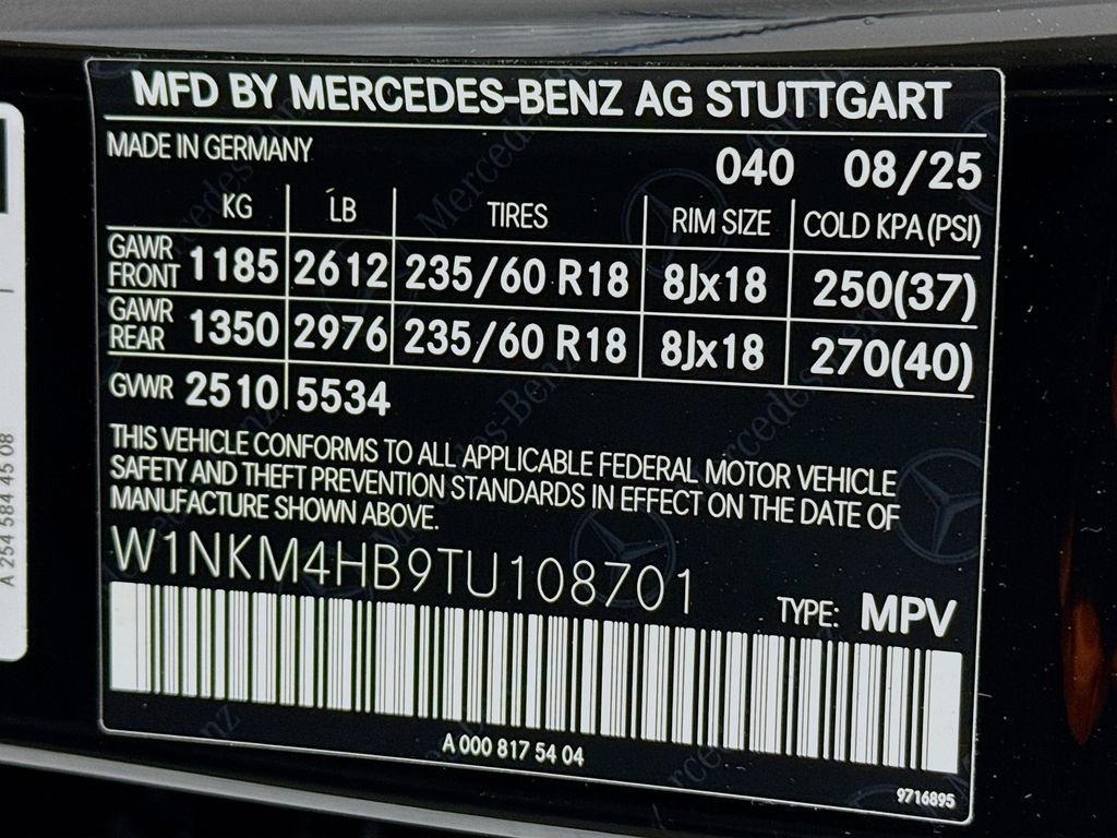 New 2026 Black Mercedes-Benz GLC 300 image 31