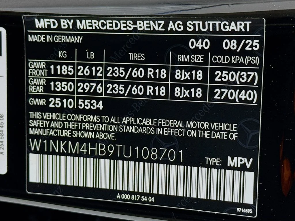 New 2026 Black Mercedes-Benz GLC 300 image 31