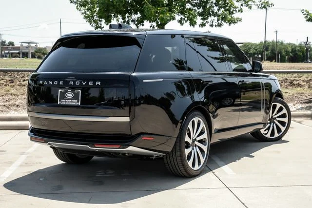 2026 Land Rover Range Rover SE - Photo 9
