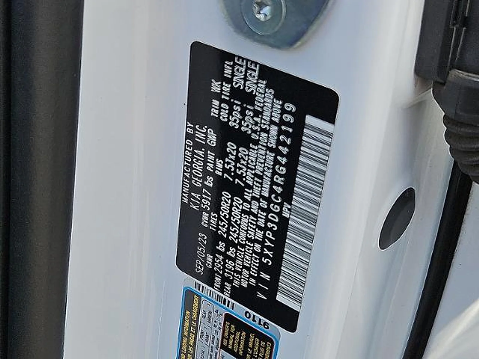 Used 2024 Glacial White Pear Kia EX image 32