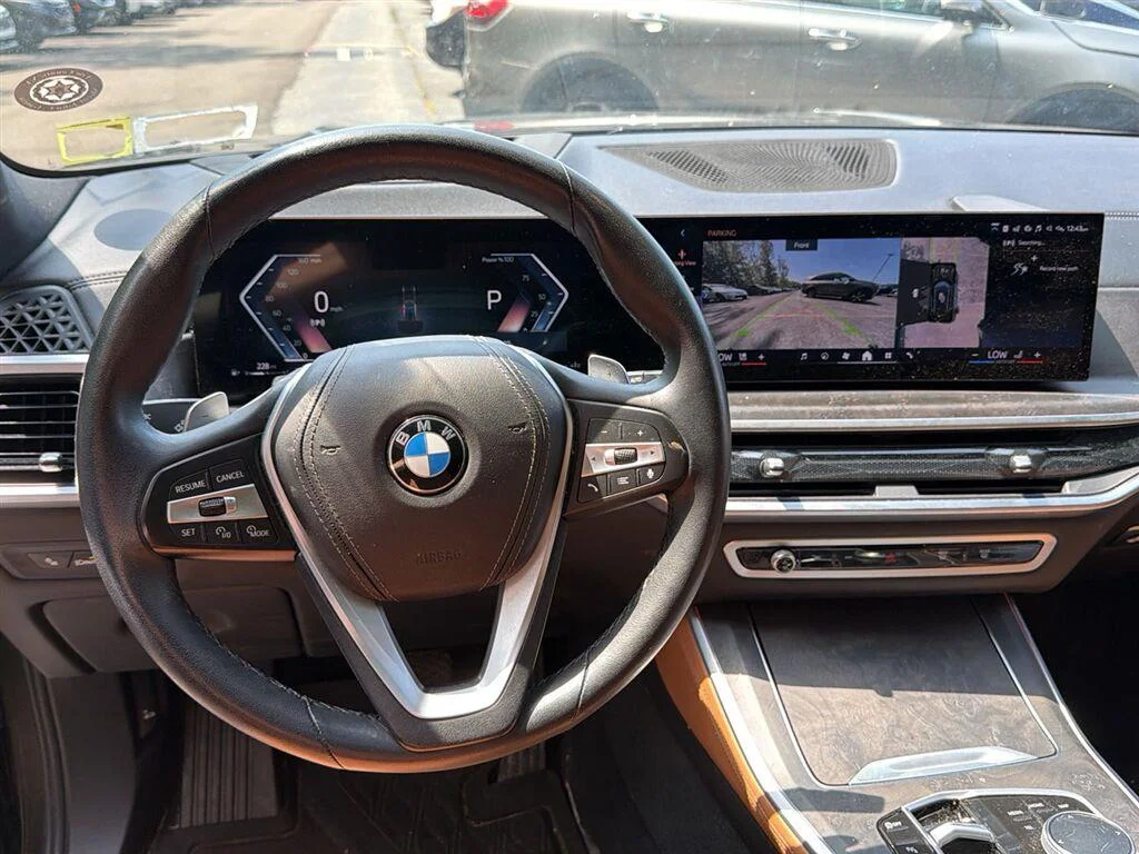 Used 2024 Manhattan Green Metallic BMW xDrive40i image 2