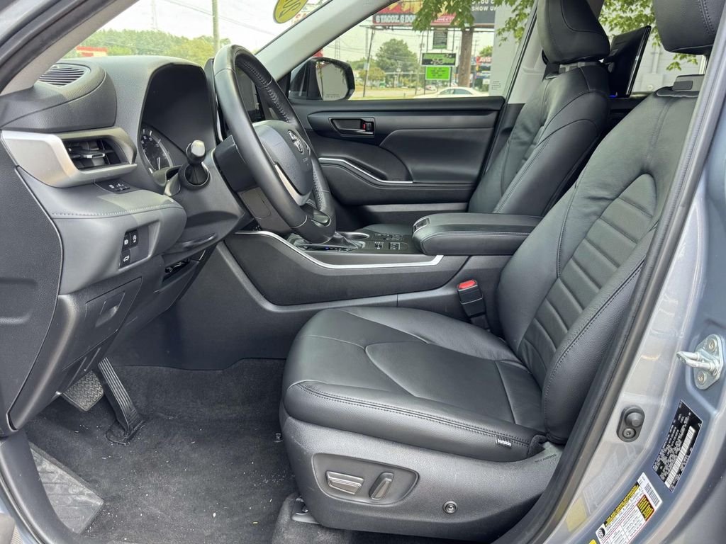 Used 2023 Gray Toyota LE image 22
