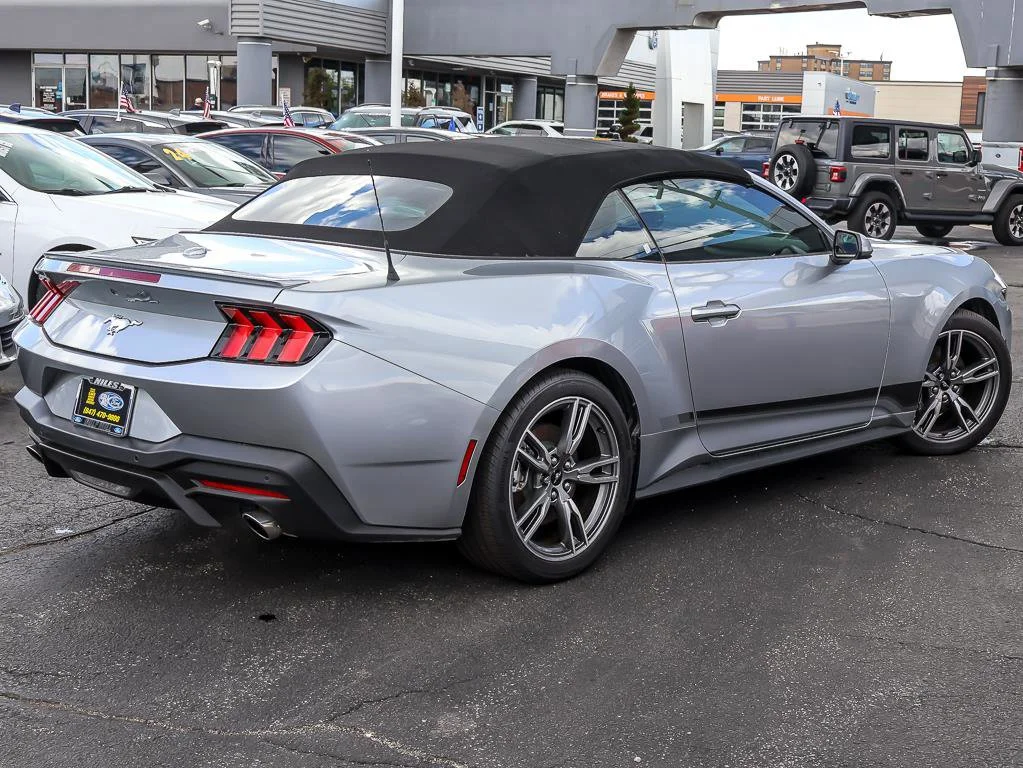 Used 2025 Iconic Silver Metallic Ford EcoBoost Premium image 13