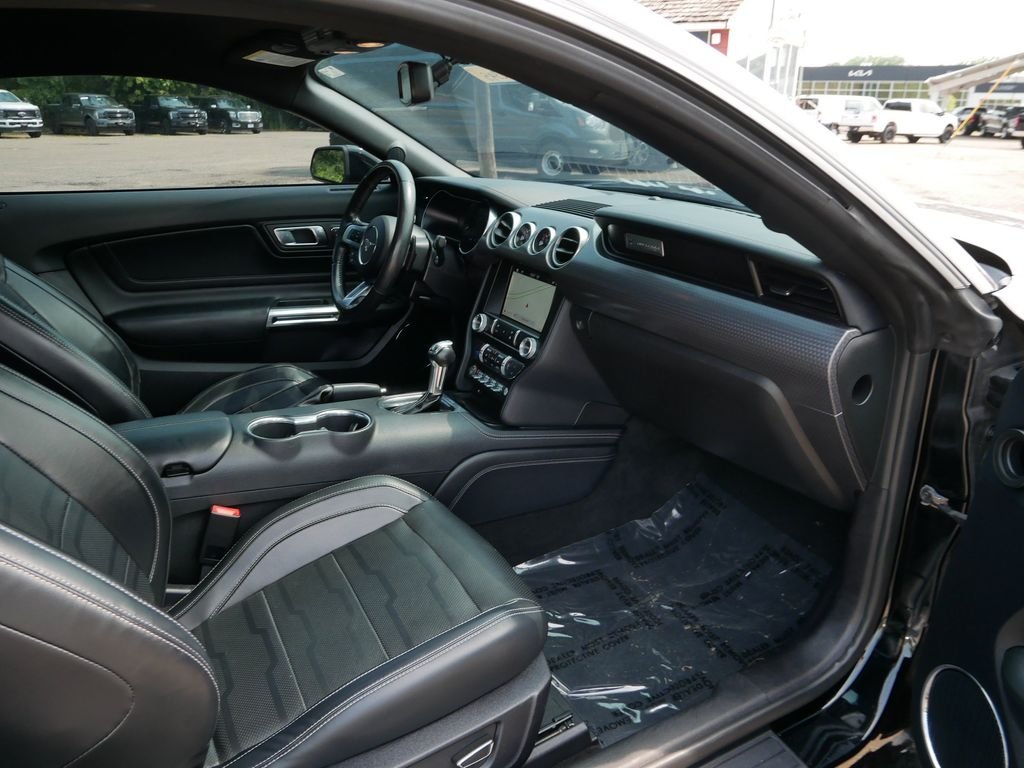 Used 2019 Black Ford GT Premium image 11