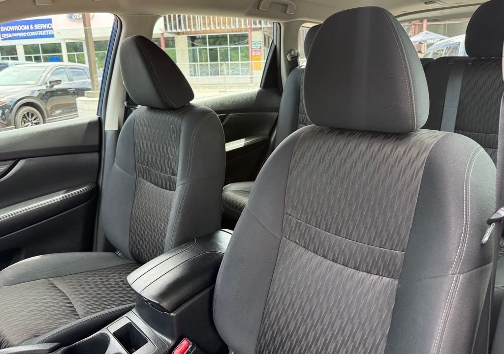 Used 2018 Blue Nissan S image 20
