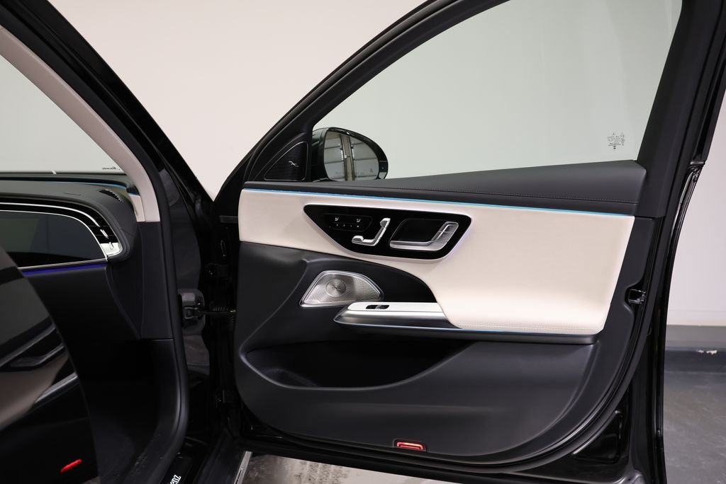 New 2026 Obsidian Black Metallic Mercedes-Benz E 450 image 41