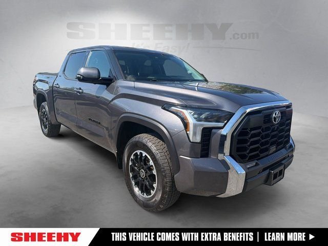 Used 2022 Gray Toyota SR5 image 1