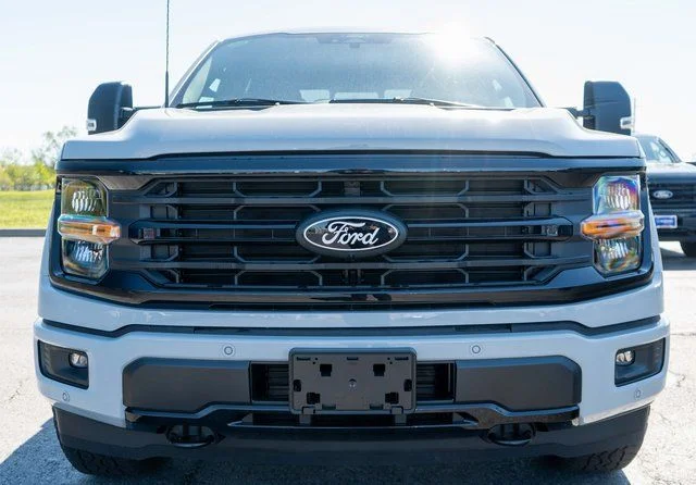 New 2026 Avalanche Ford XLT image 3