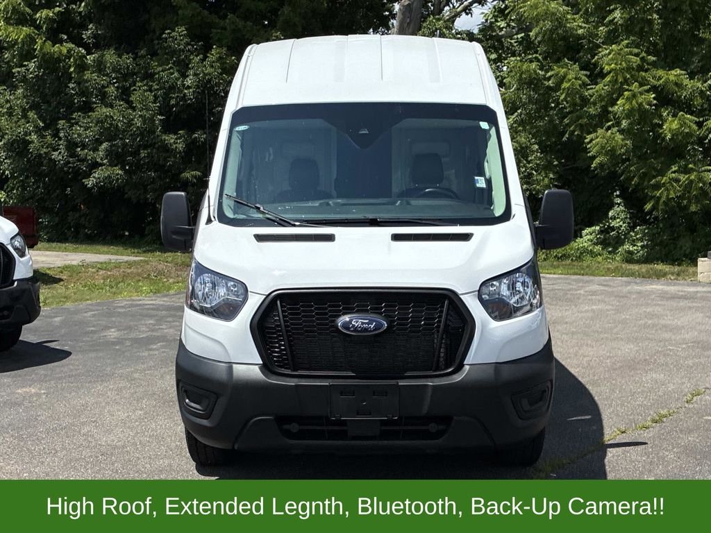 Used 2024  Ford Base image 2