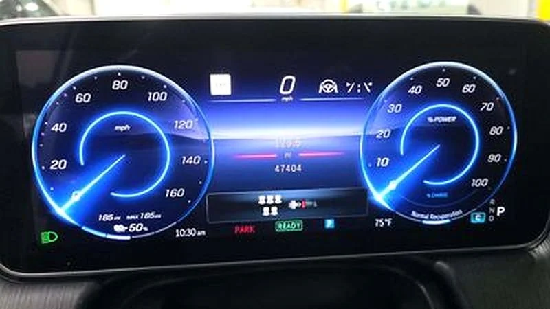 Used 2023 White Mercedes-Benz 450 image 24