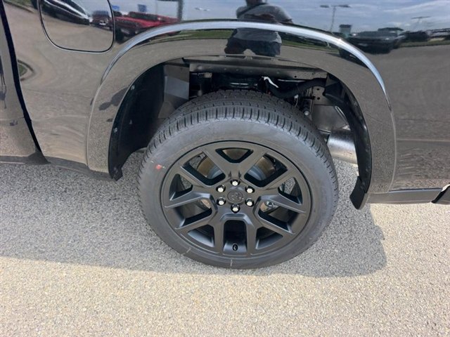 New 2026 Diamond Black Crystal Pearl-Coat Exterior Paint RAM Laramie image 7
