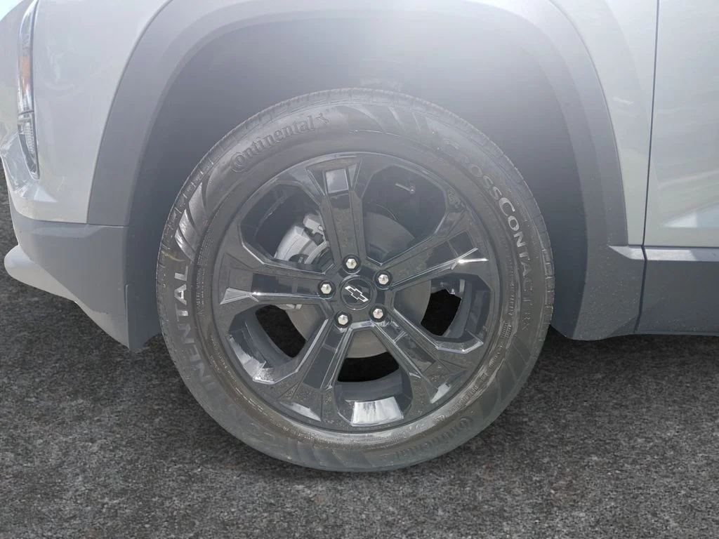 New 2026 Sterling Gray Metallic Chevrolet LT image 9