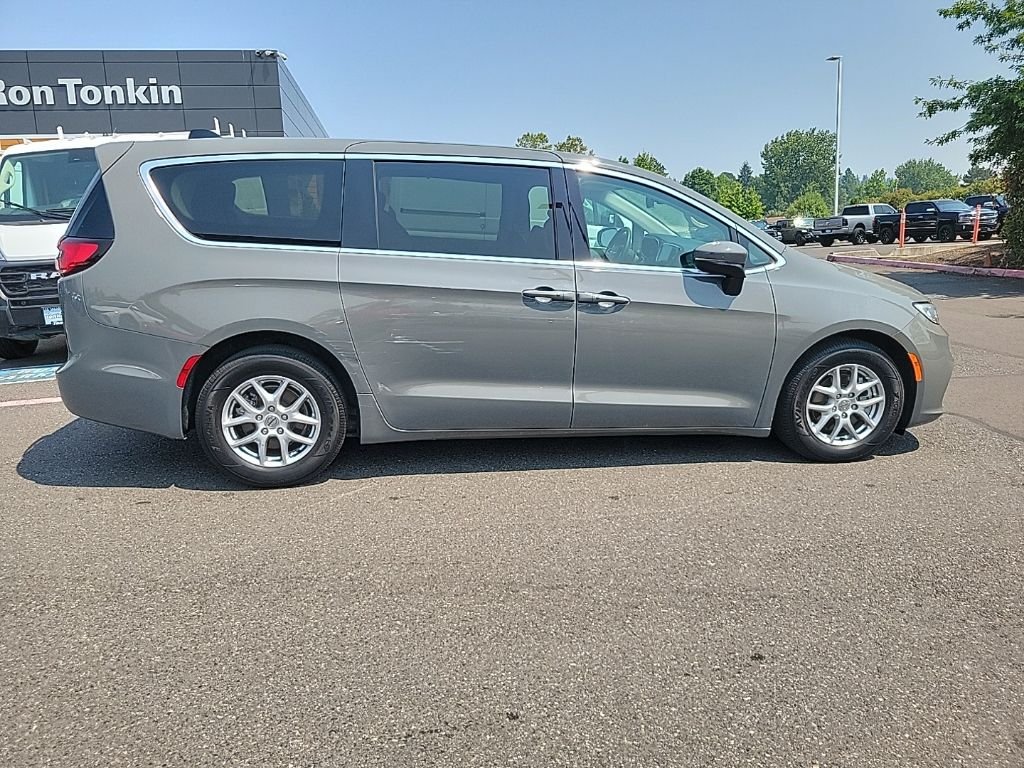 Used 2023 White Chrysler Touring L image 6