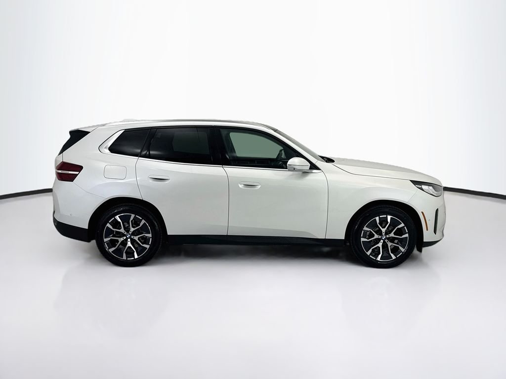 New 2026 White Metallic BMW 30 xDrive image 4