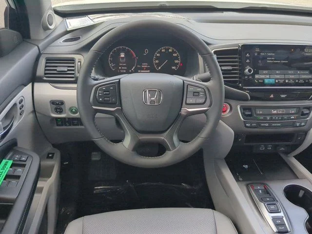 New 2026 Platinum White Pearl Honda RTL image 14