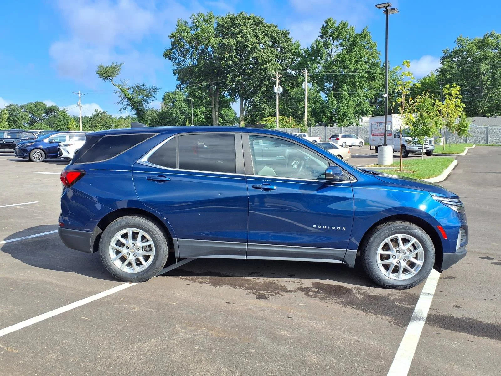 Used 2022 Chevrolet Equinox LT with VIN 3GNAXKEV8NS222311 for sale in Kirkwood, MO