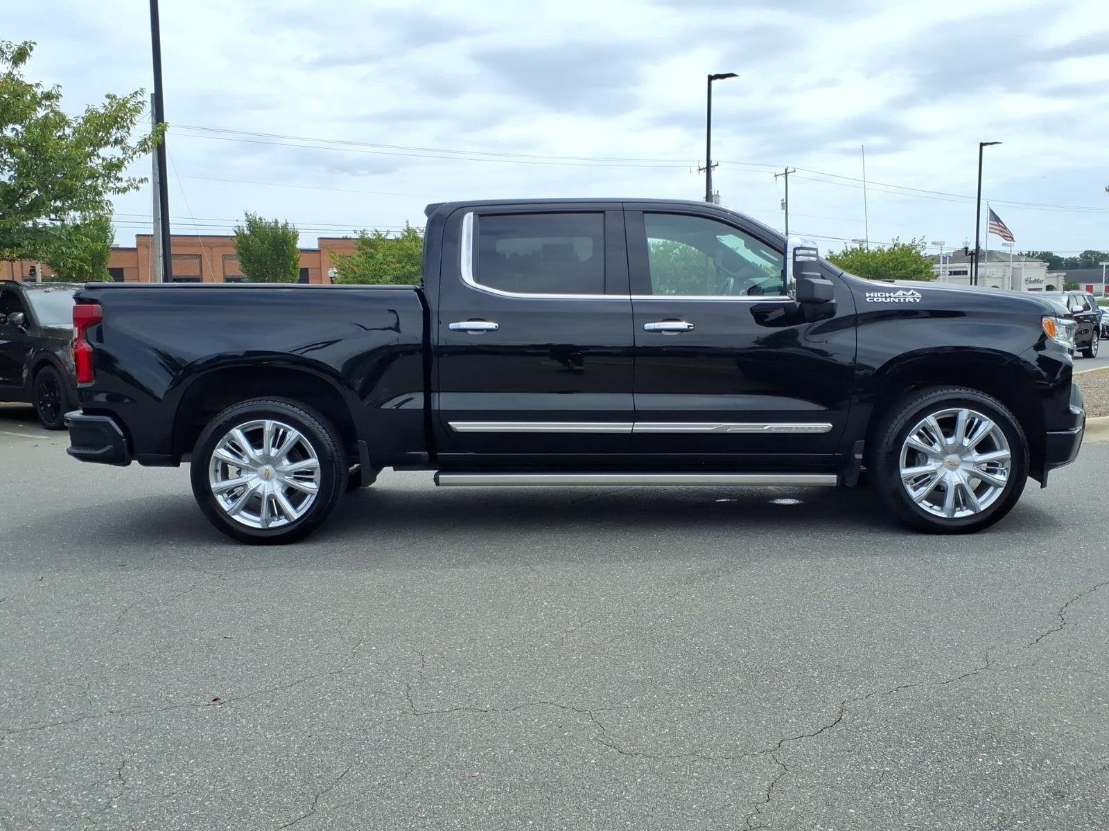 Used 2025 Black Chevrolet High Country image 11