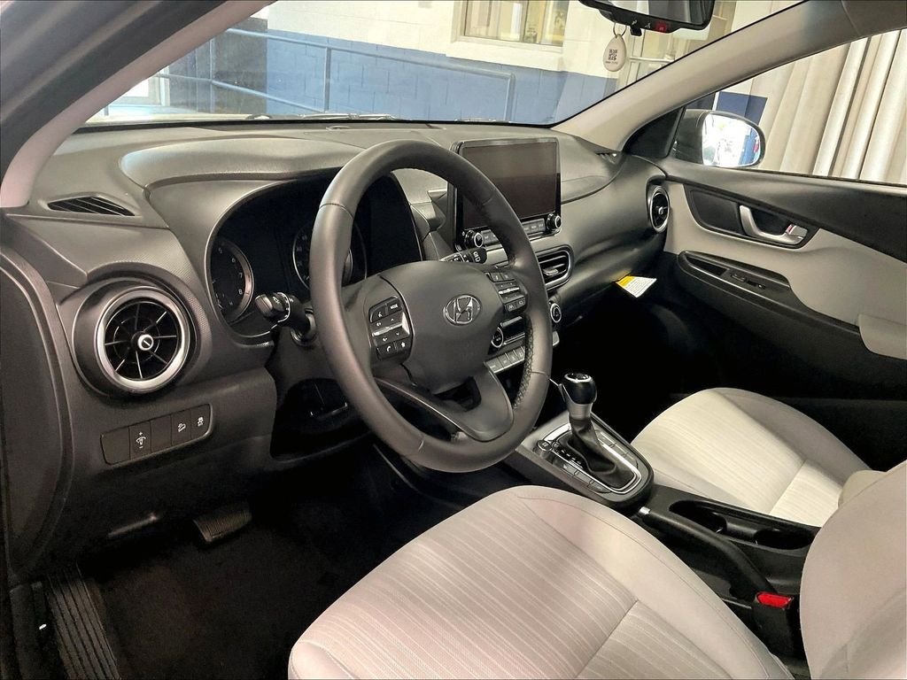 Used 2023 Gray Hyundai SEL image 8