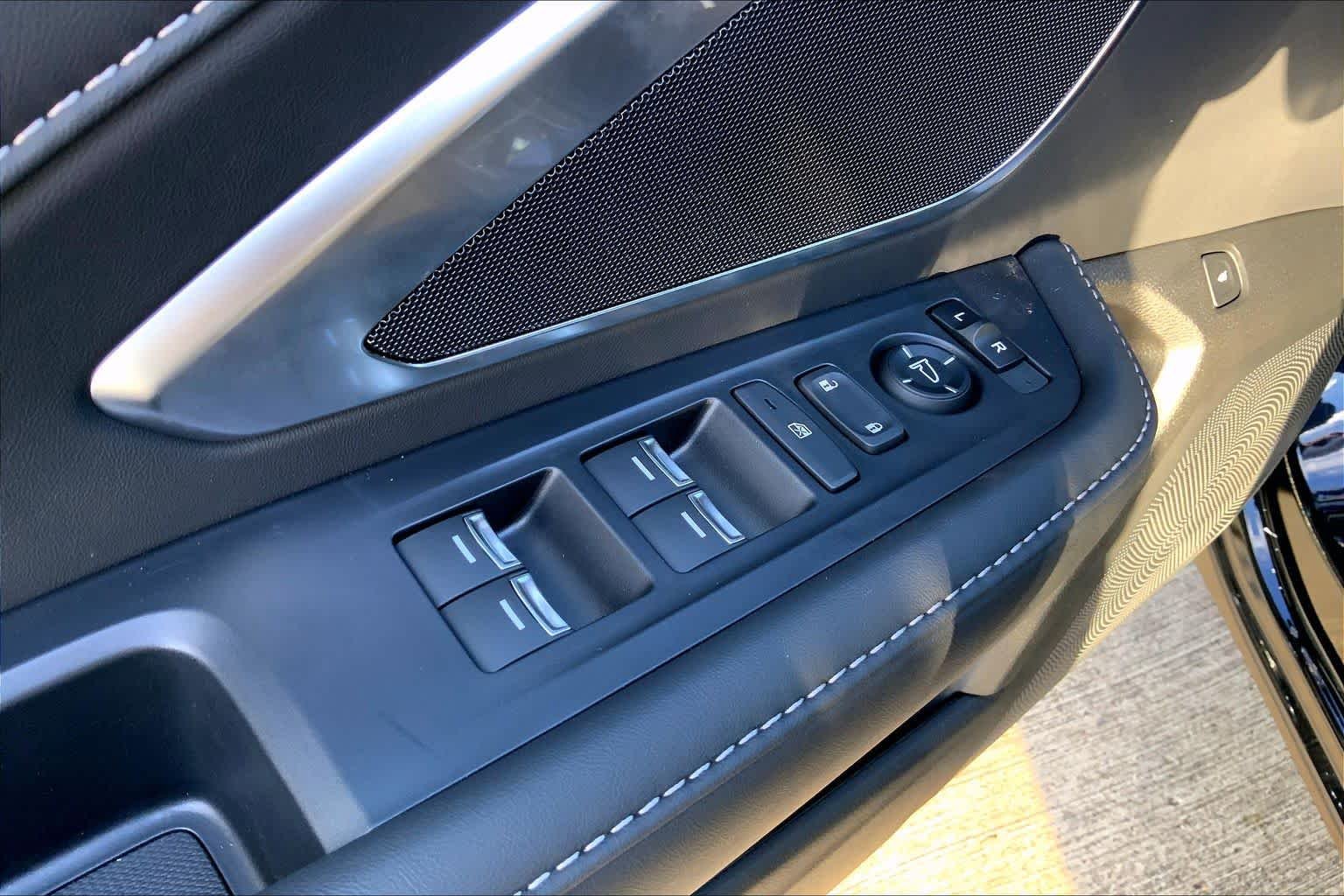 New 2026 Majestic Black Pearl Acura  image 18
