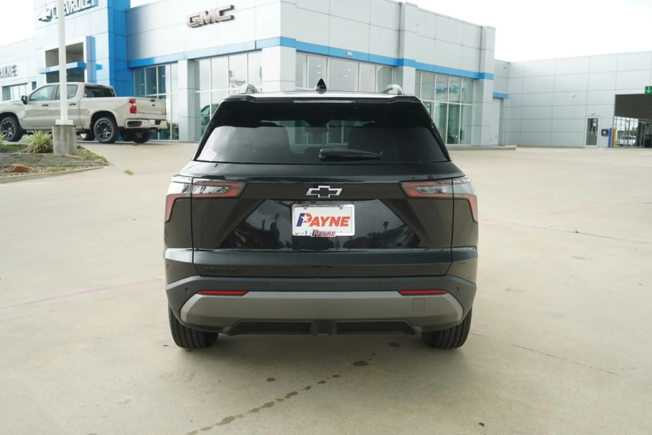 2026 Chevrolet Equinox LT - Photo 8