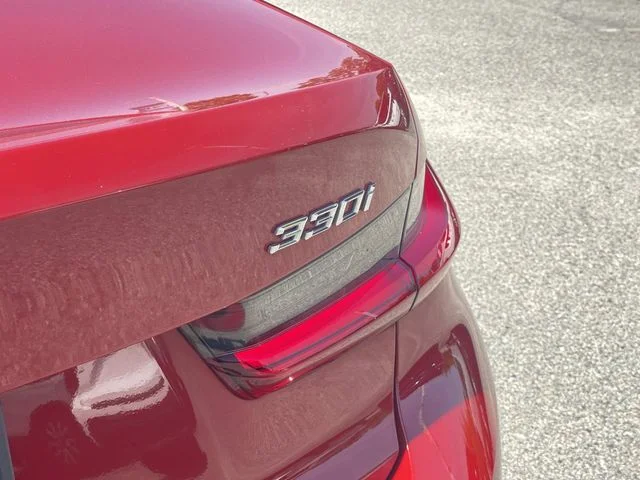 Used 2021 Red BMW 330i image 9