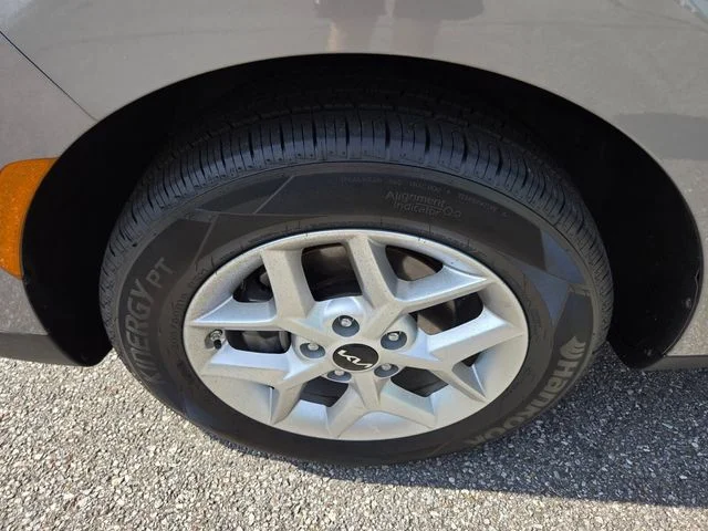 Used 2025 Silver Kia  image 24