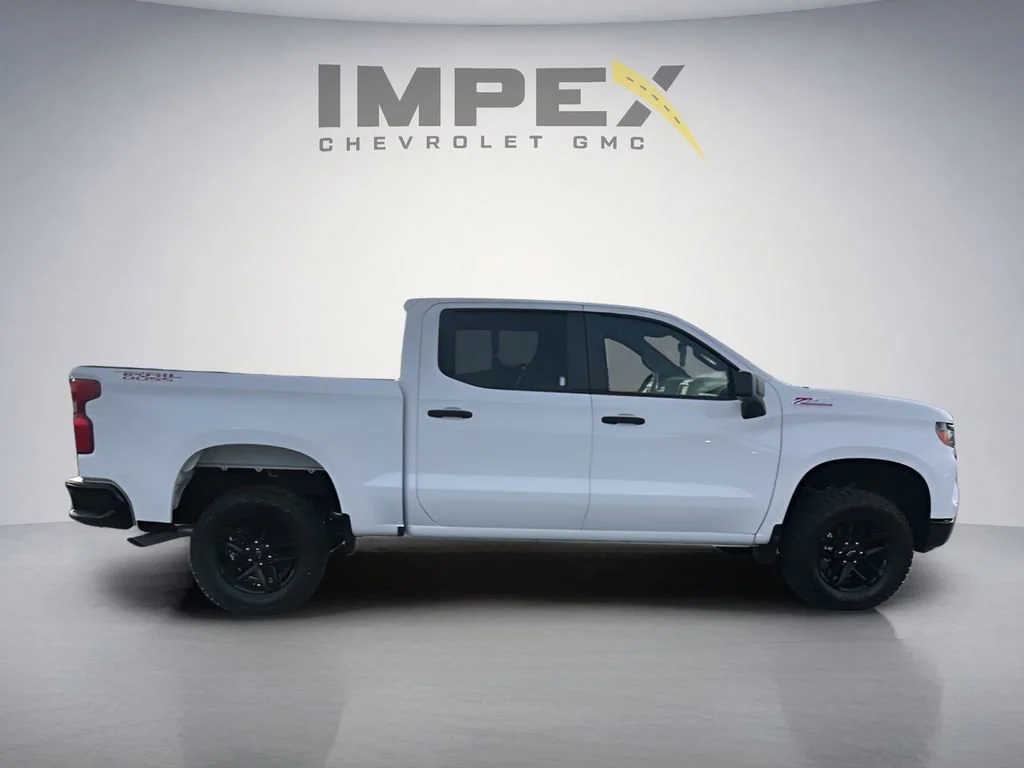 Used 2025 Summit White Chevrolet Custom Trail Boss image 7
